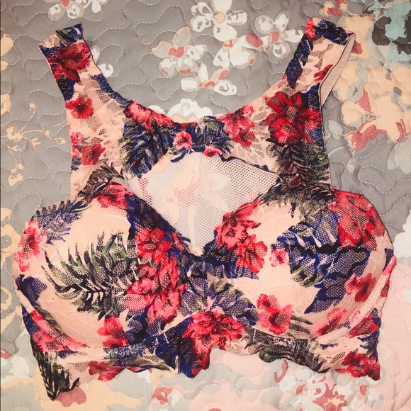 PINK Victoria's Secret Other - VS PINK FLORAL LACE BRALETTE